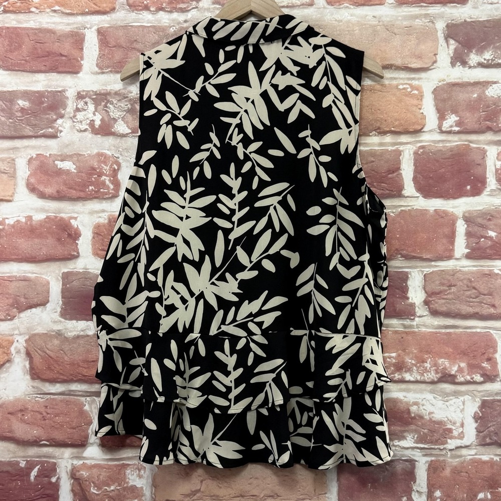 Simply Vera Wang Top Womens XXL Black Cream Shadow Leaves Ruffle Button Up Shirt - Picture 4 of 9